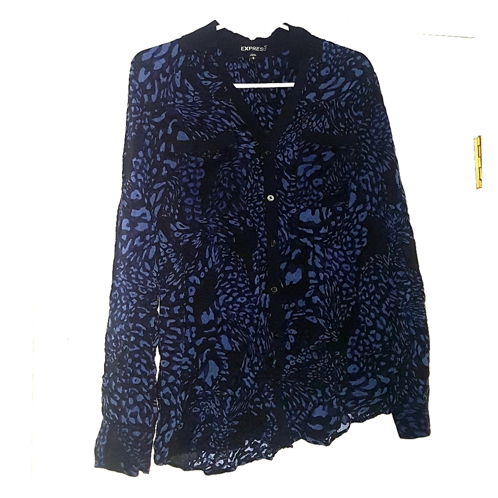 Express button down blouse size medium‎ - Picture 6 of 6